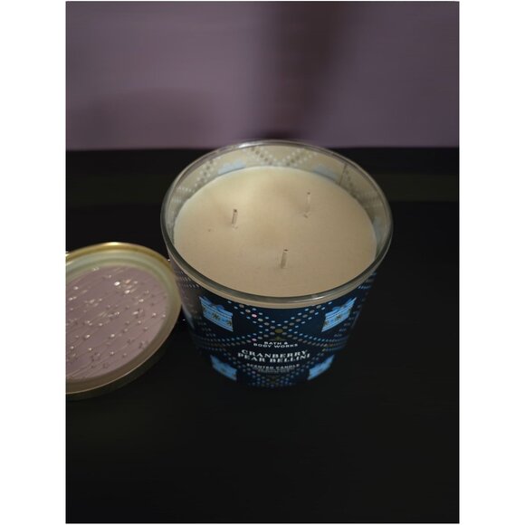 Bath & Body Works Cranberry Pear Bellini 3-Wick Candle – New - Picture 2 of 3